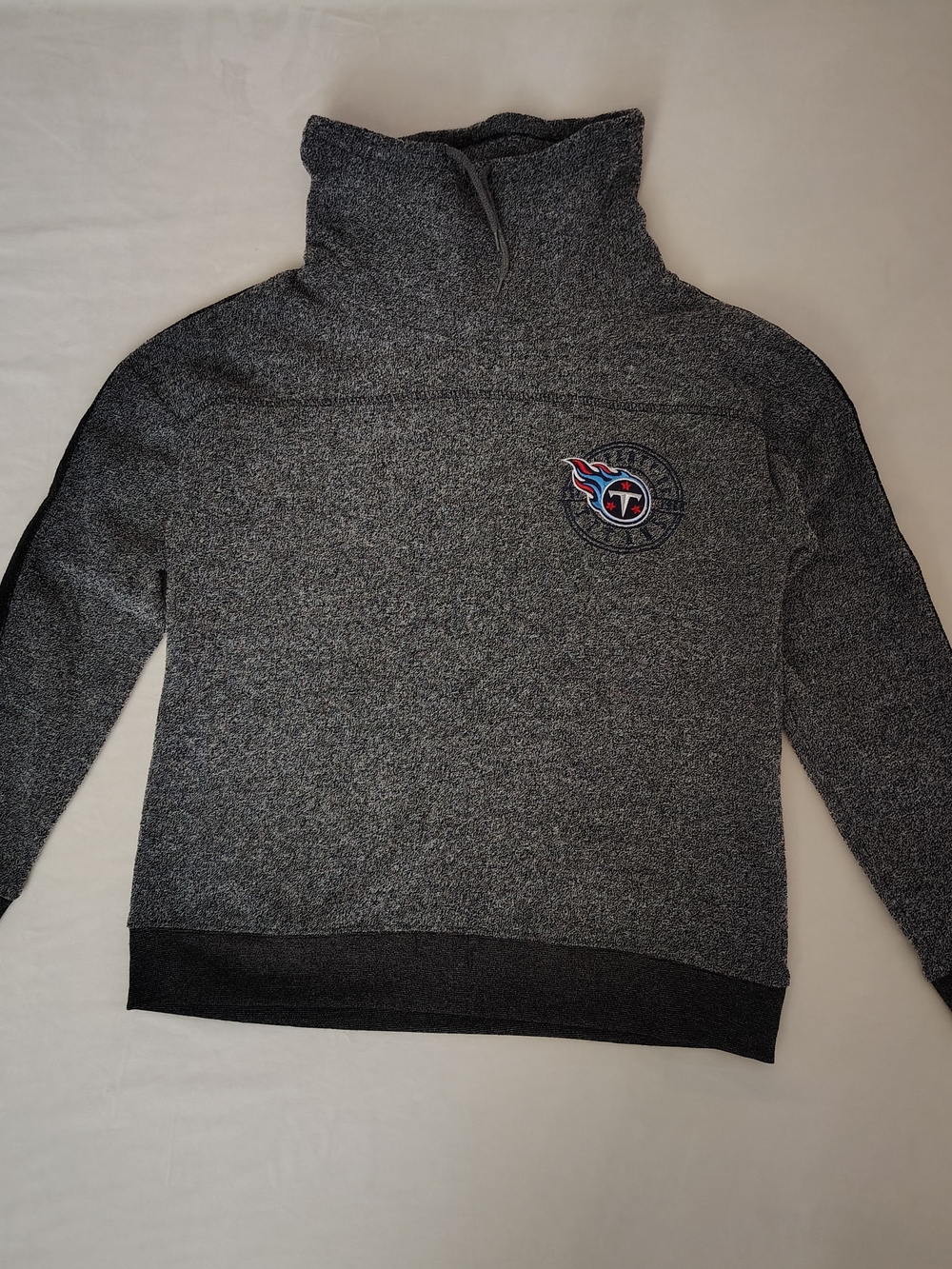 NFL Team Apparel Gray and Black Fleece Pullover